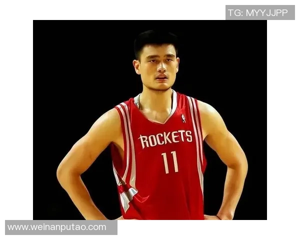 姚明独特发型照片展现篮球巨星风采与个人魅力 姚明独特发型照片展现篮球巨星风采与个人魅力