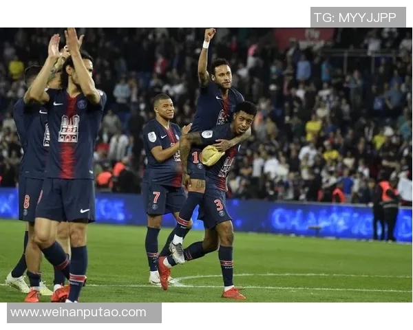 巴黎圣日耳曼俱乐部在法甲联赛中获得重要胜利，领跑积分榜