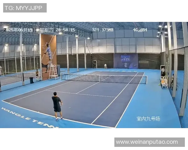 成都网球队的比赛经验揭秘：网球巨献背后的故事与成长之路