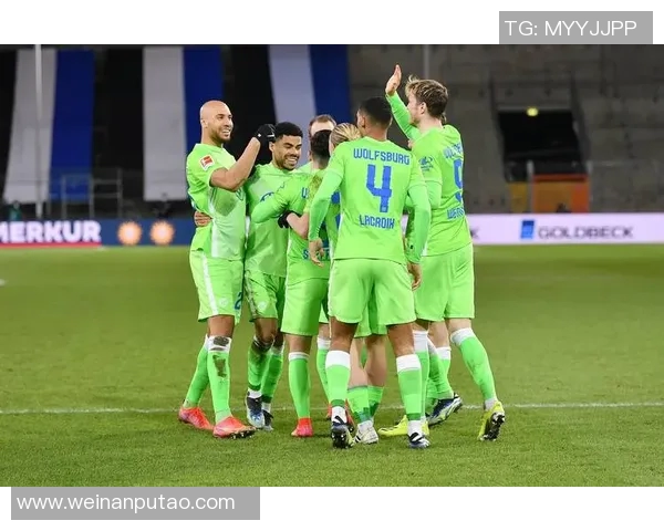 沃尔夫斯堡队核心受伤，德甲比赛或将遭重创